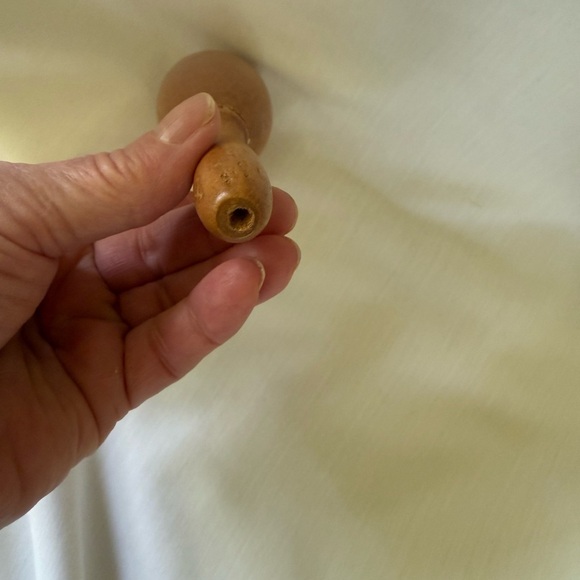 Vintage solid wood sock darner mending egg EUC
Can store needles in the egg - Picture 5 of 8